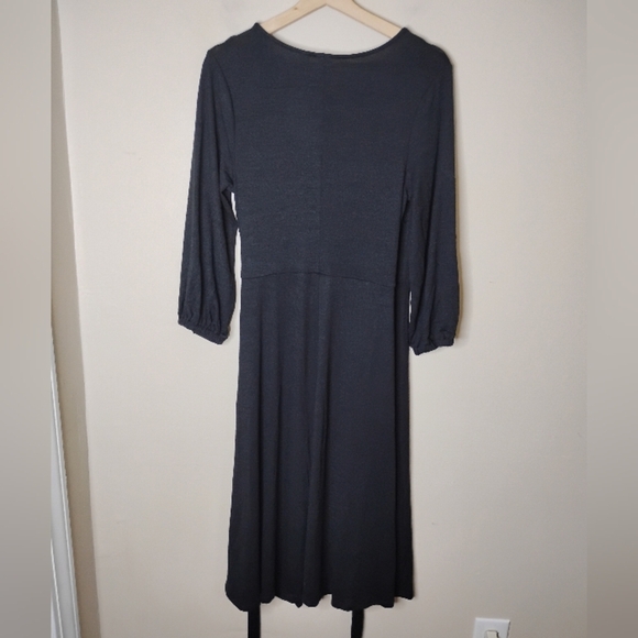 NWT Long-Sleeve Wrap Dress S Black Midi Minimalist Everyday Casual GAP Classic - Picture 5 of 8